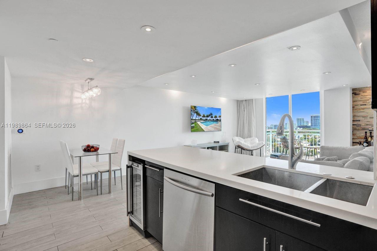 3000 Coral Way # 1114