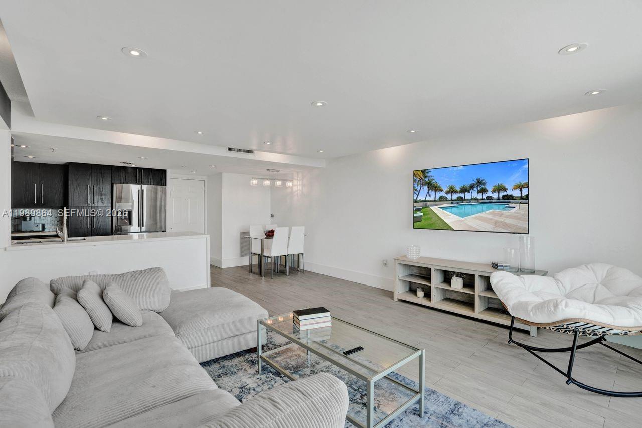 3000 Coral Way # 1114