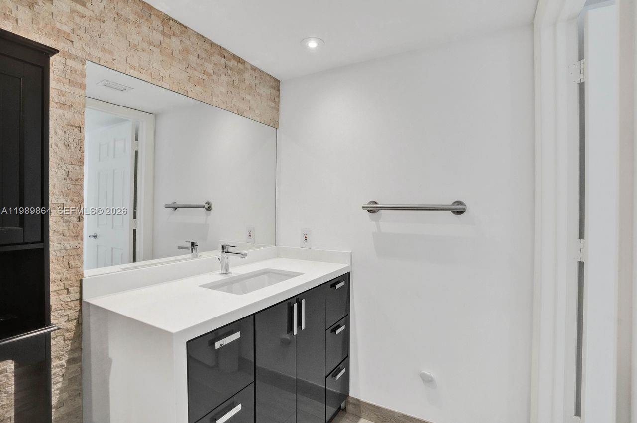 3000 Coral Way # 1114