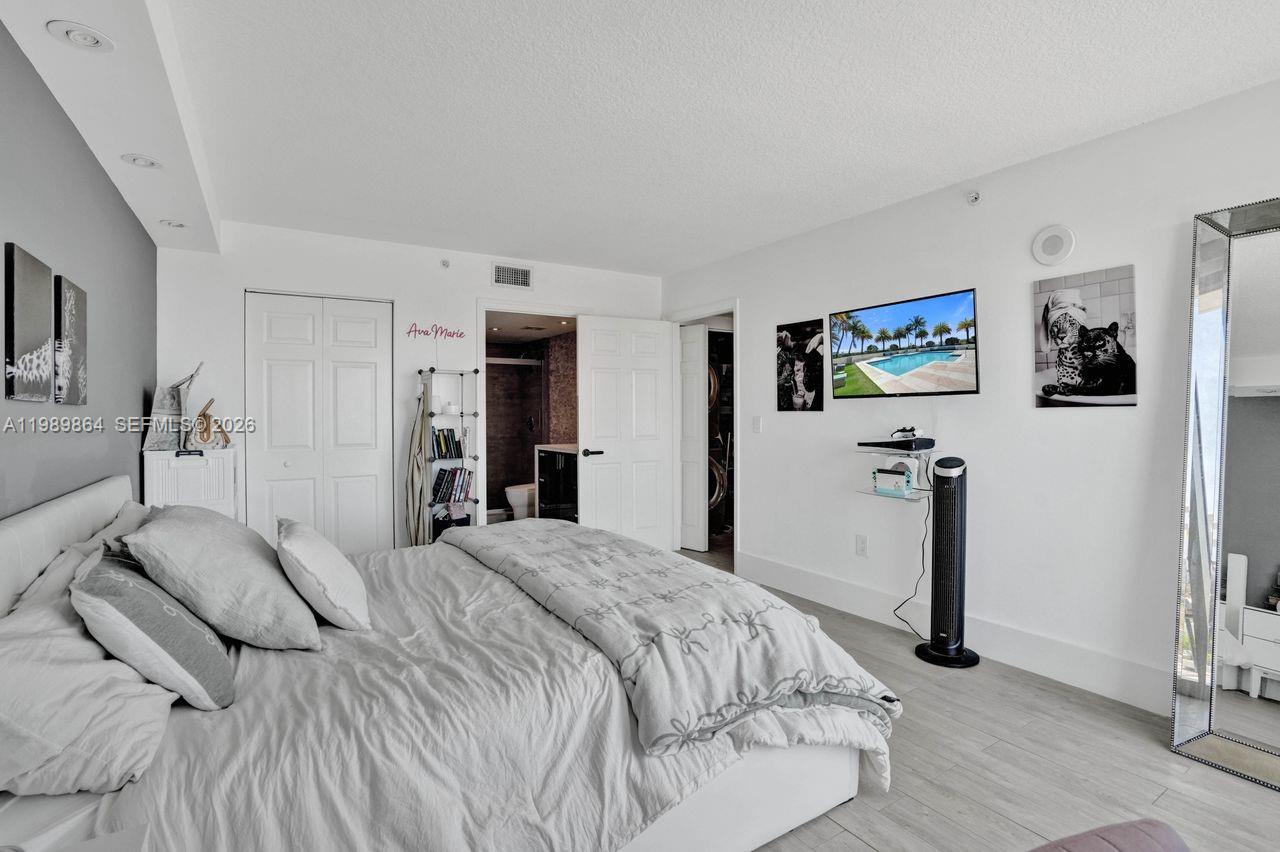 3000 Coral Way # 1114