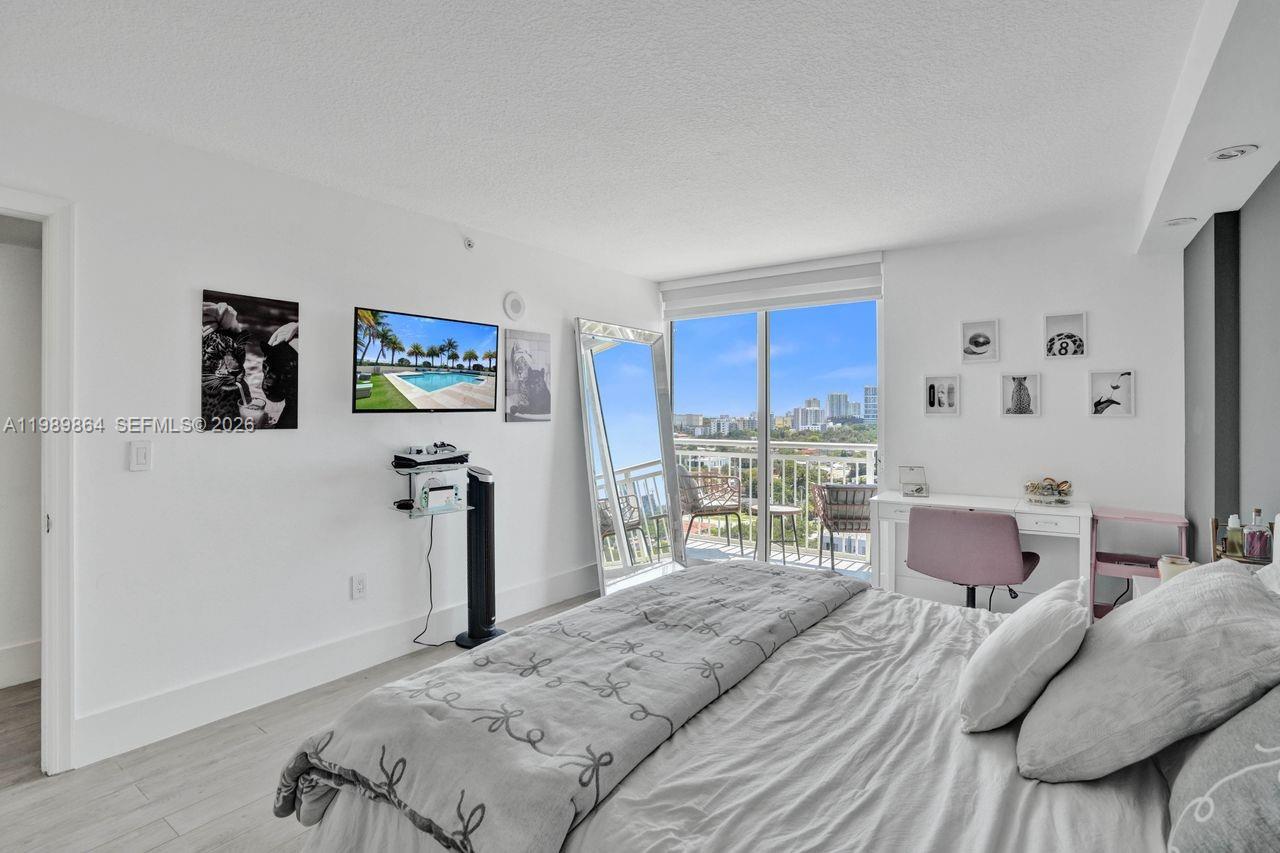 3000 Coral Way # 1114