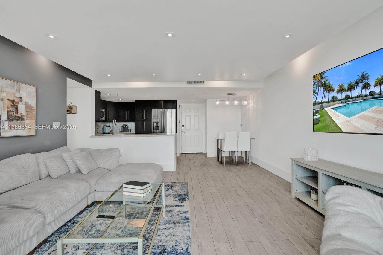 3000 Coral Way # 1114