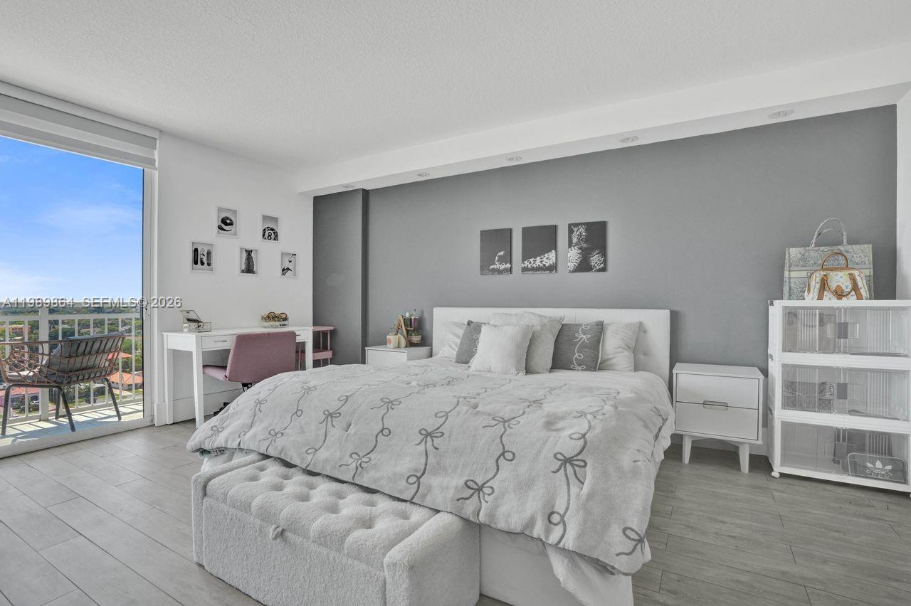 3000 Coral Way # 1114