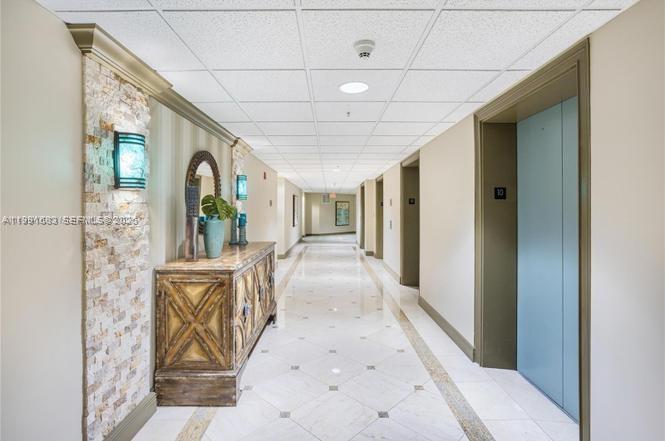 3020 NE 32nd Ave # 1013