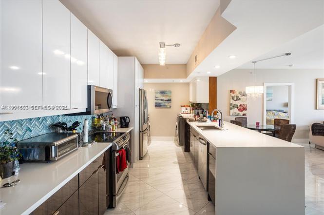 3020 NE 32nd Ave # 1013