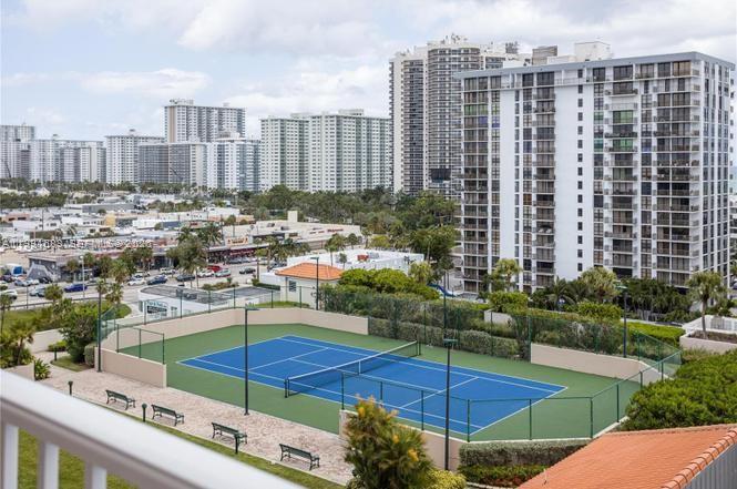 3020 NE 32nd Ave # 1013