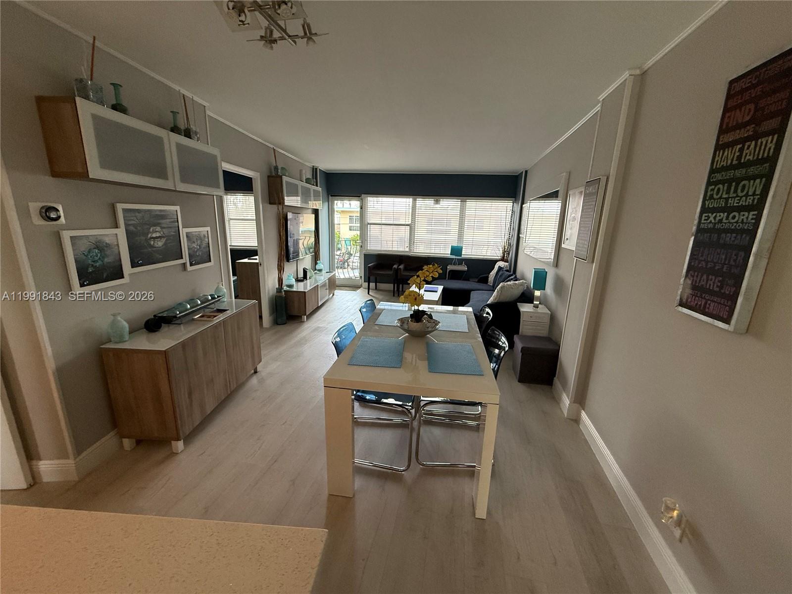 3250 NE 28th St # 212