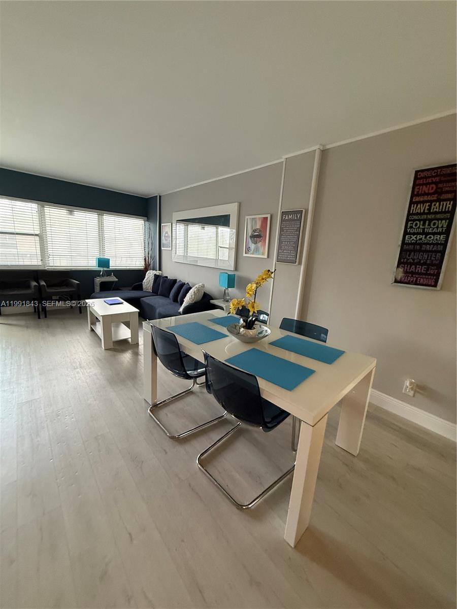 3250 NE 28th St # 212