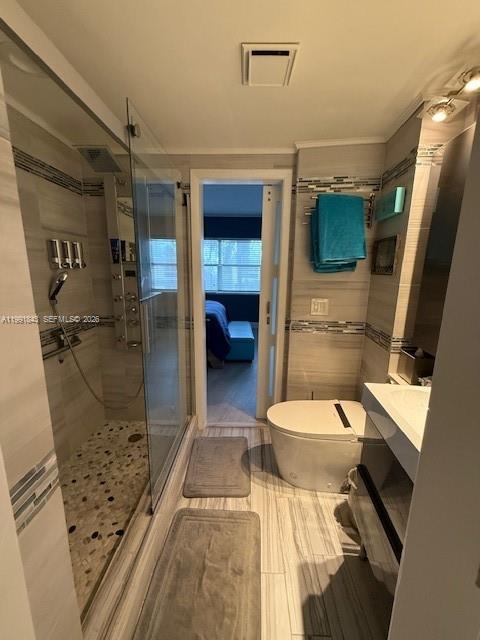 3250 NE 28th St # 212