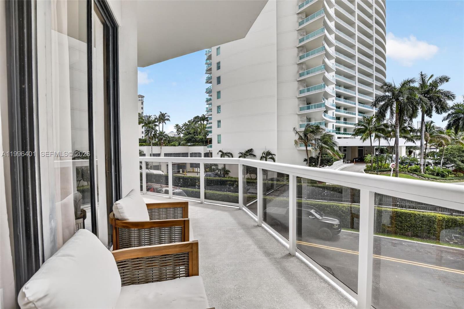 20185 E Country Club Dr # 204
