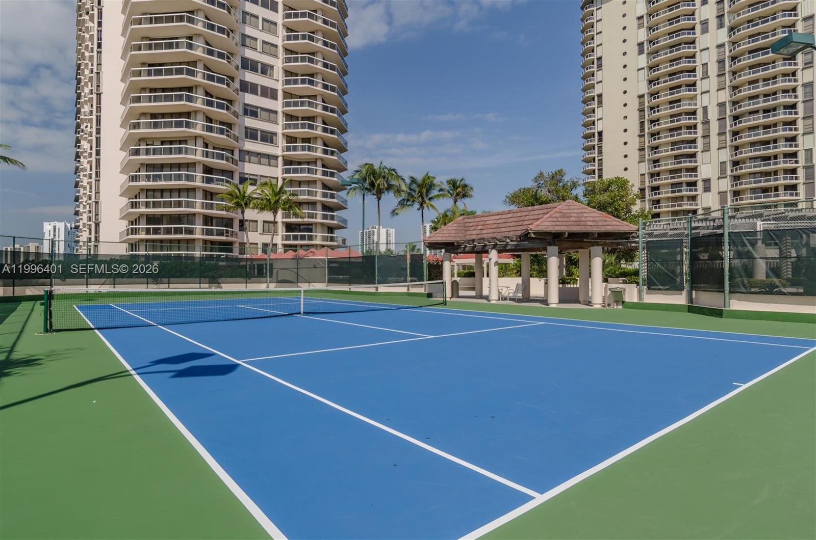 20185 E Country Club Dr # 204