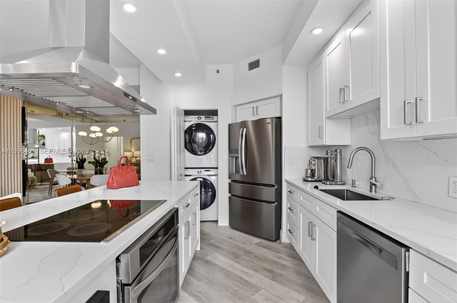 20185 E Country Club Dr # 204