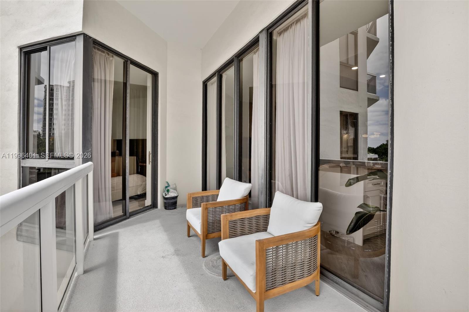 20185 E Country Club Dr # 204