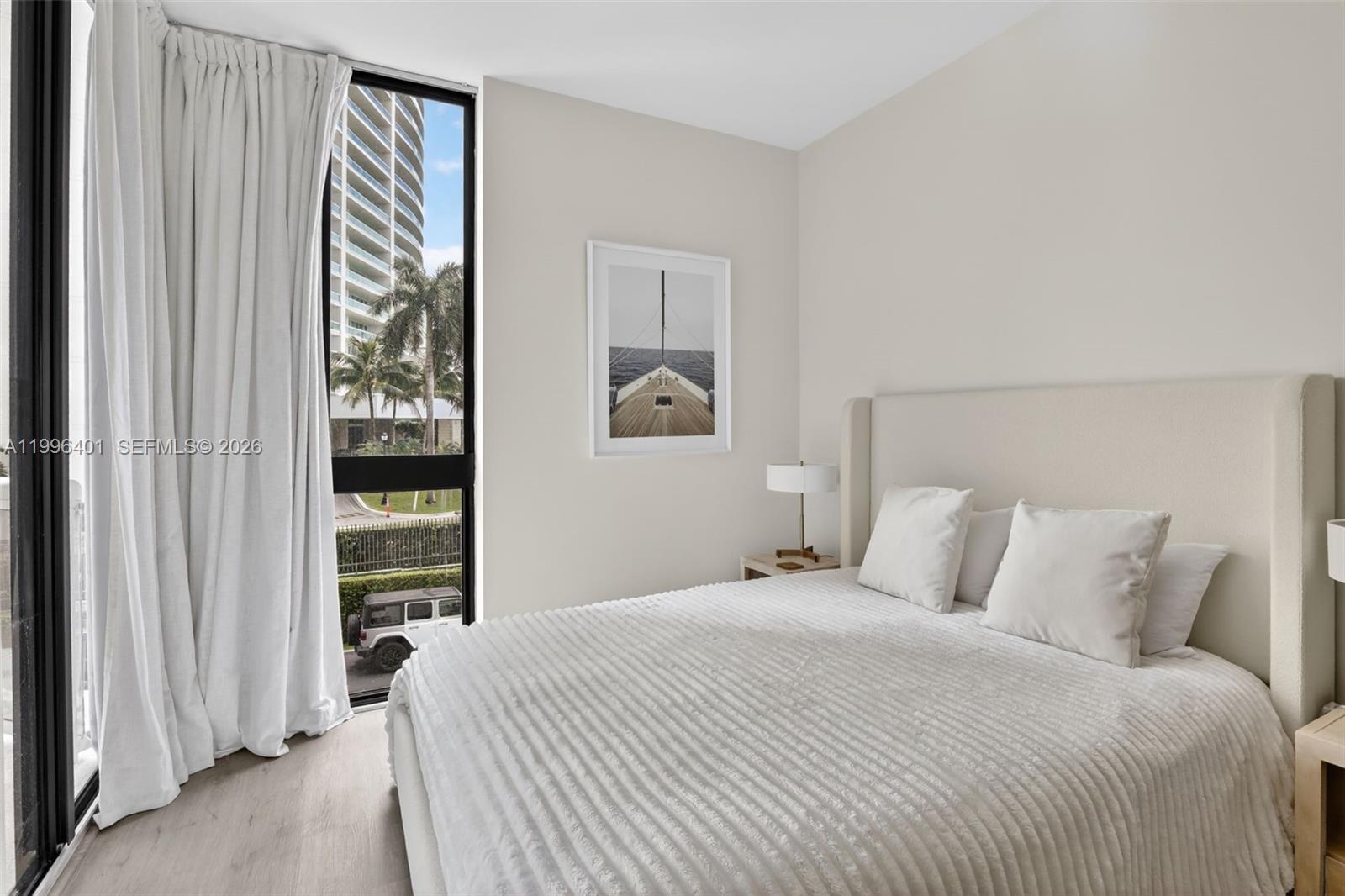 20185 E Country Club Dr # 204