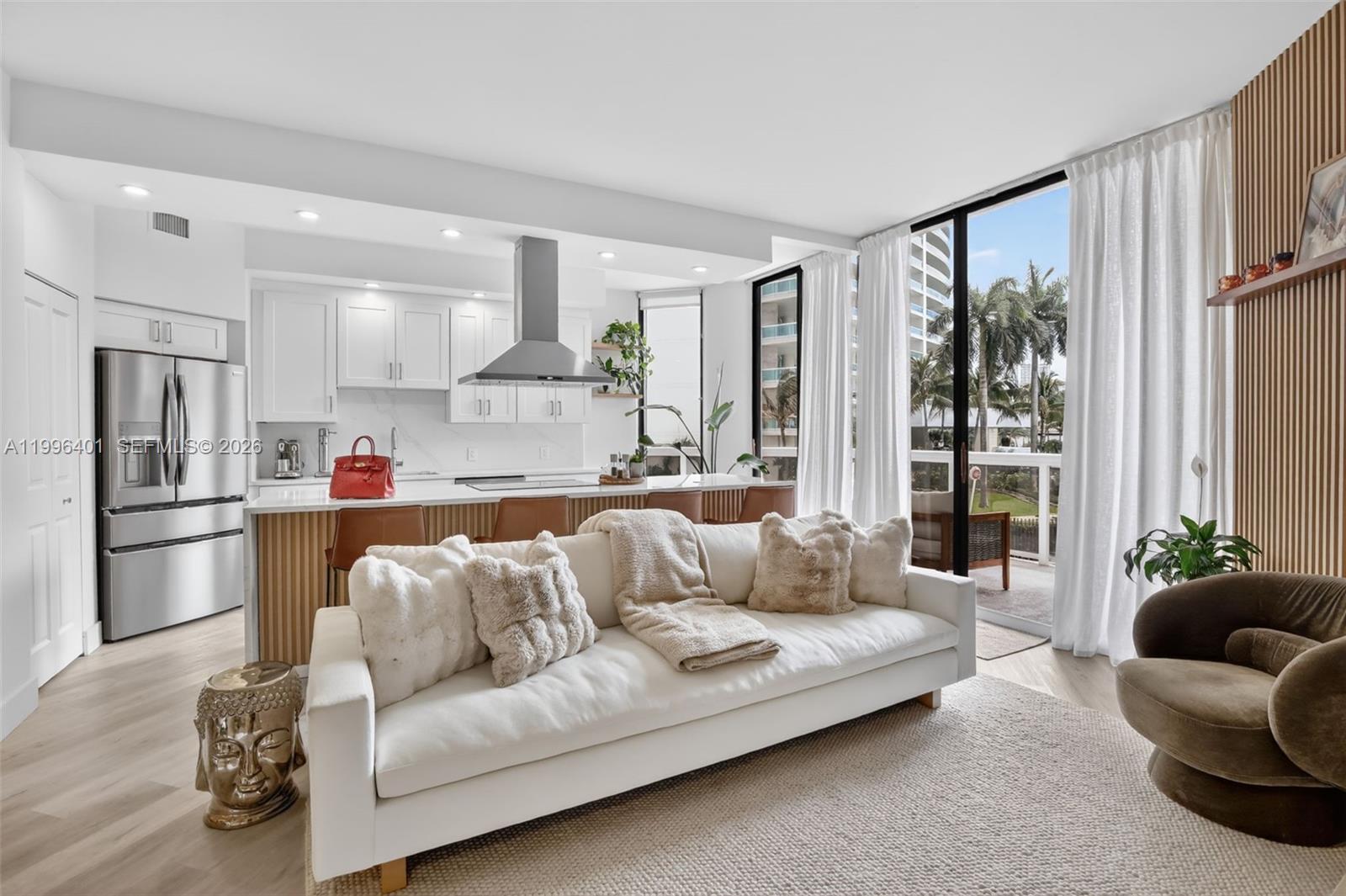 20185 E Country Club Dr # 204