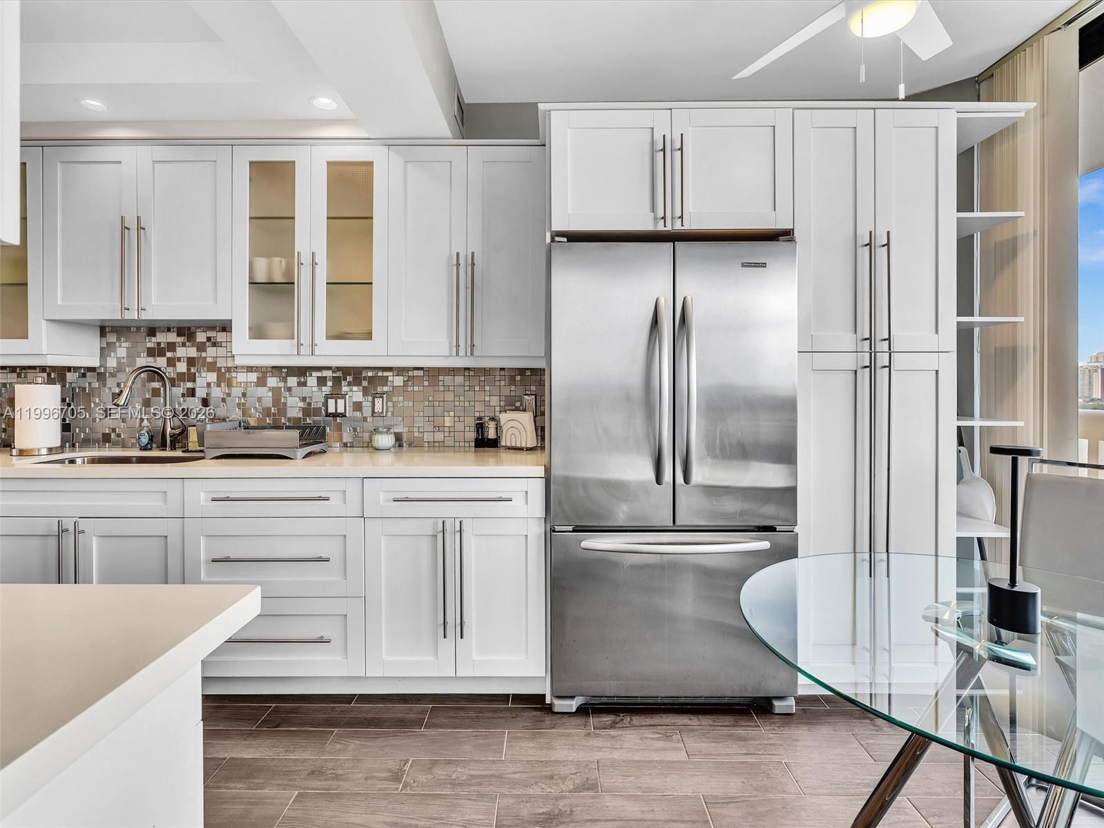 2000 Island Blvd # 1203