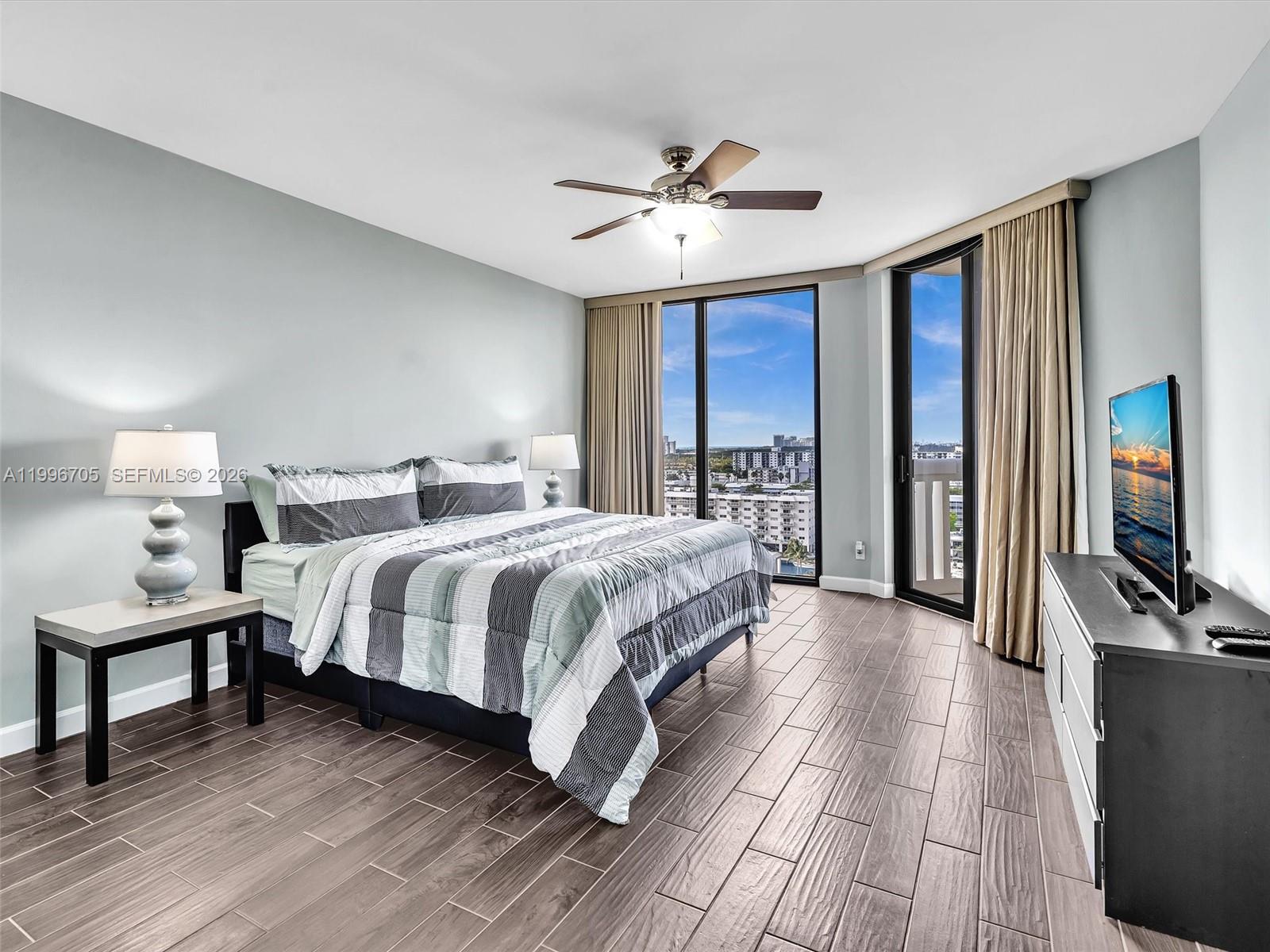 2000 Island Blvd # 1203