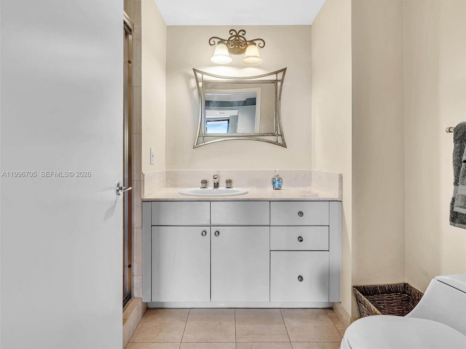 2000 Island Blvd # 1203