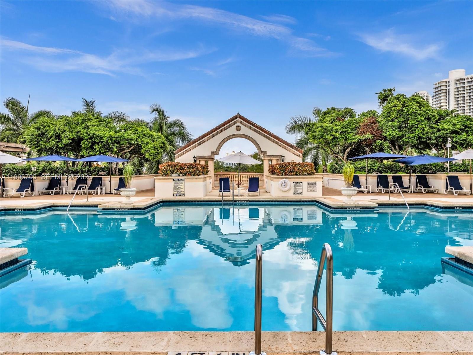 2000 Island Blvd # 1203