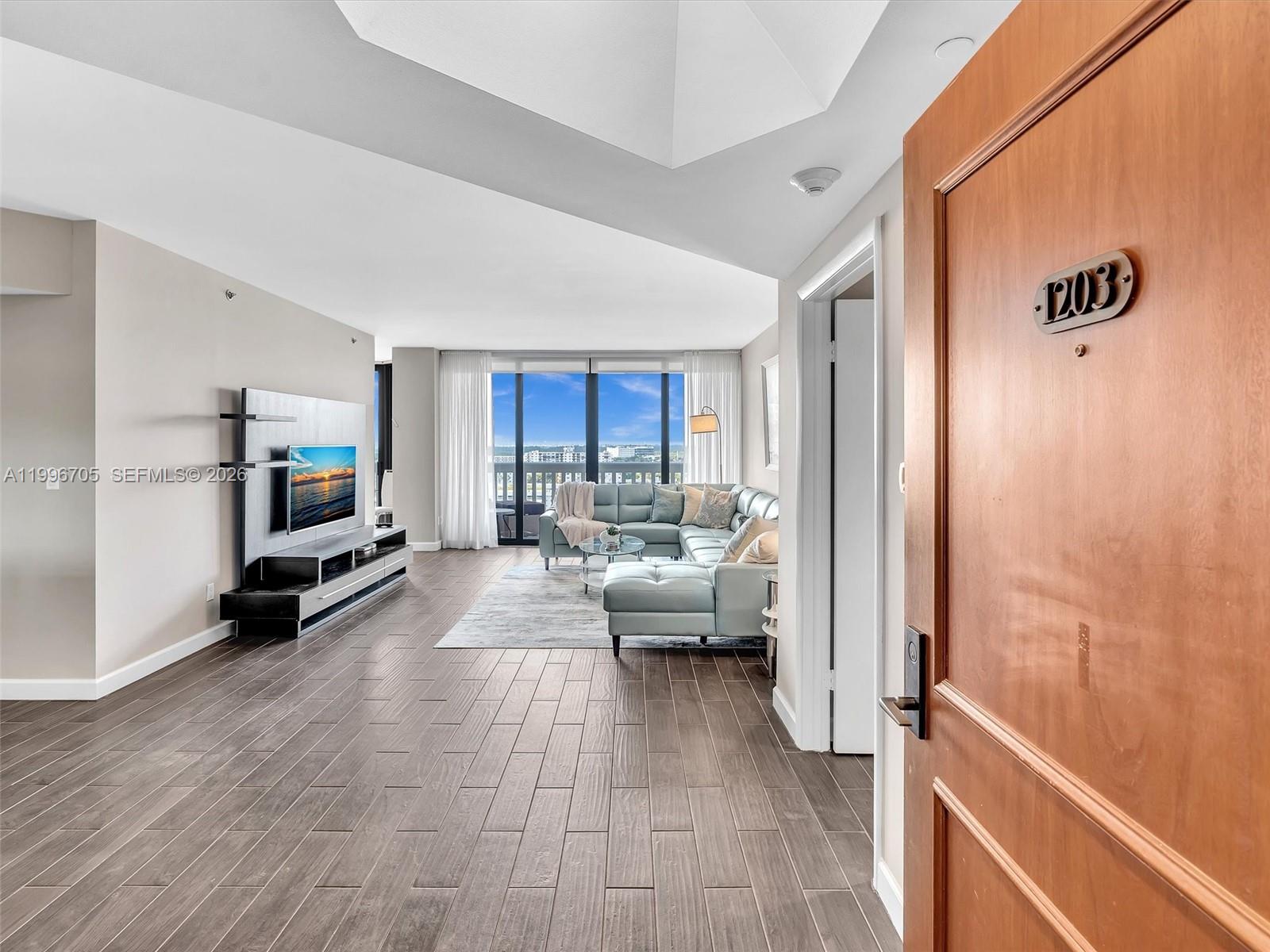 2000 Island Blvd # 1203