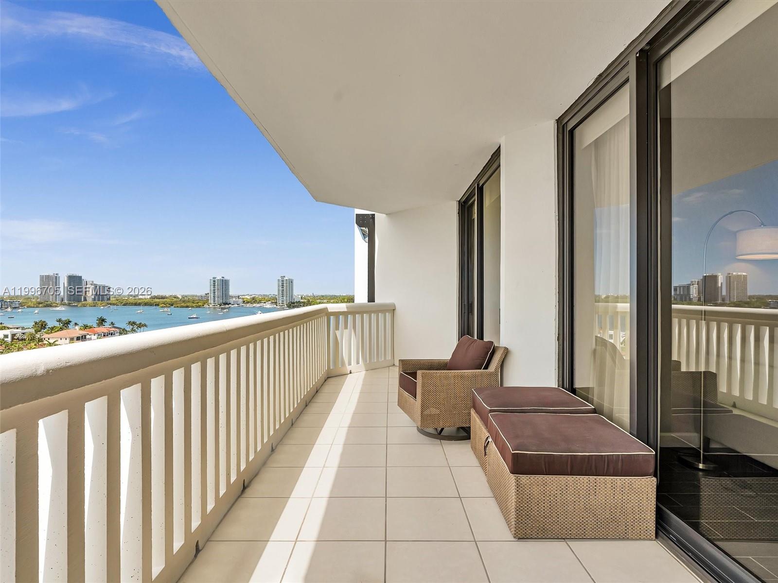 2000 Island Blvd # 1203