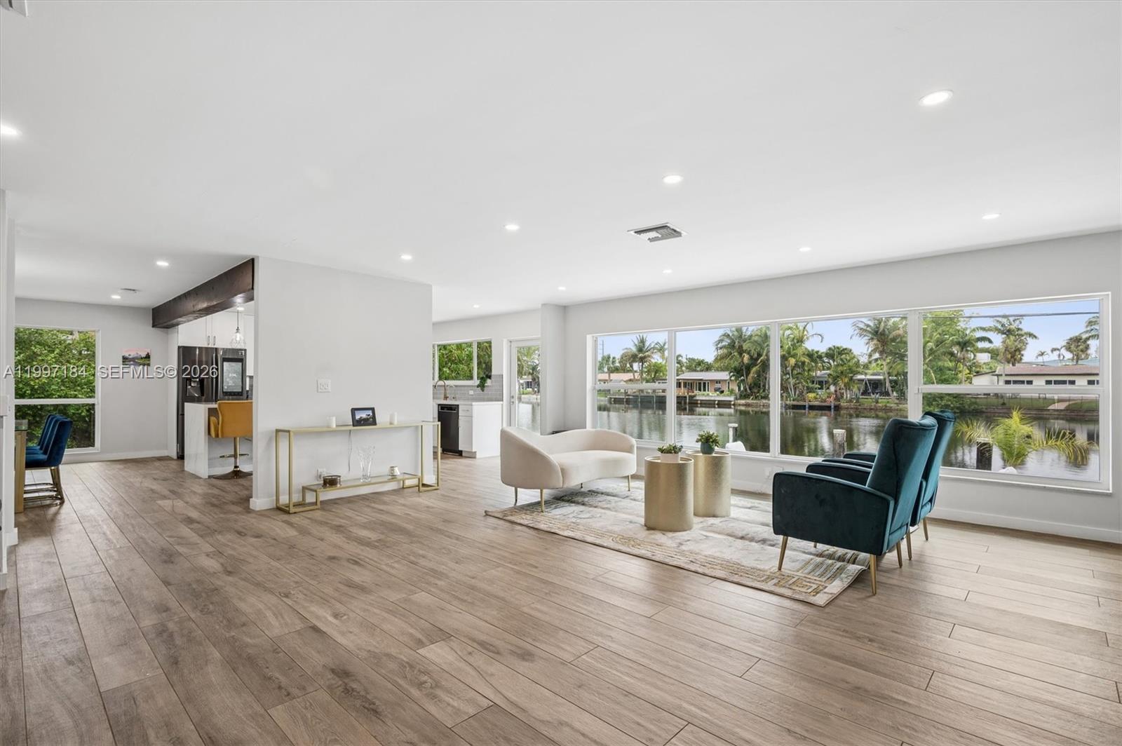 717 NW 30th St