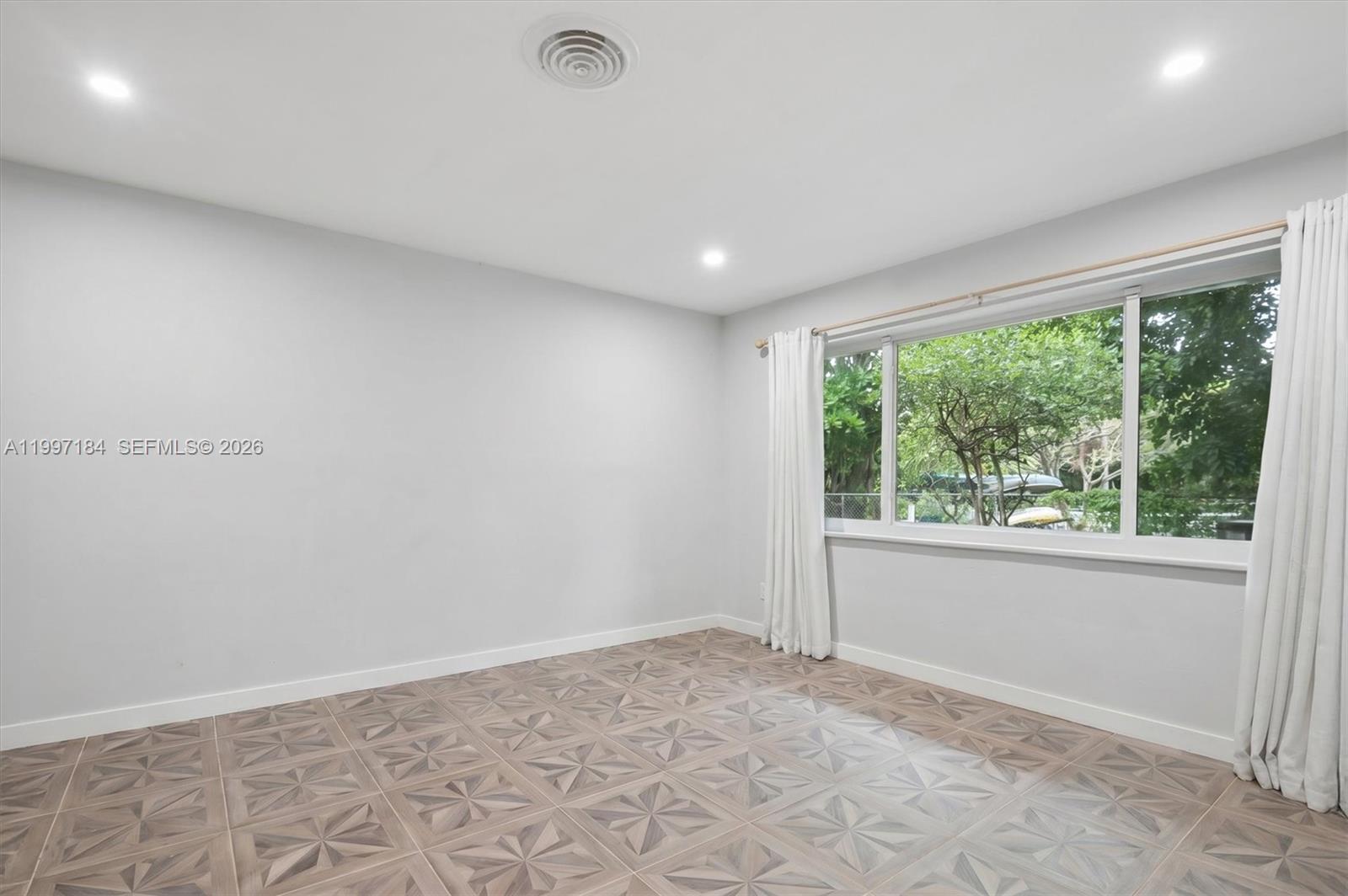 717 NW 30th St