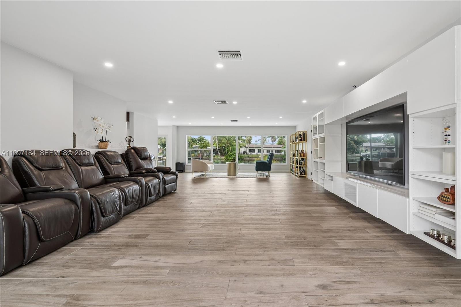 717 NW 30th St