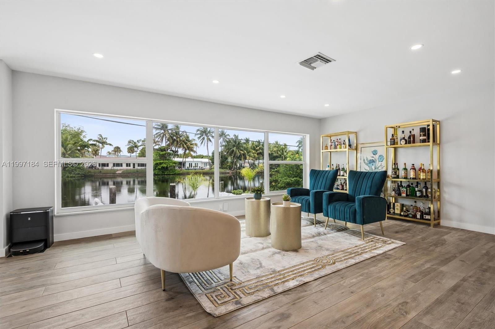 717 NW 30th St