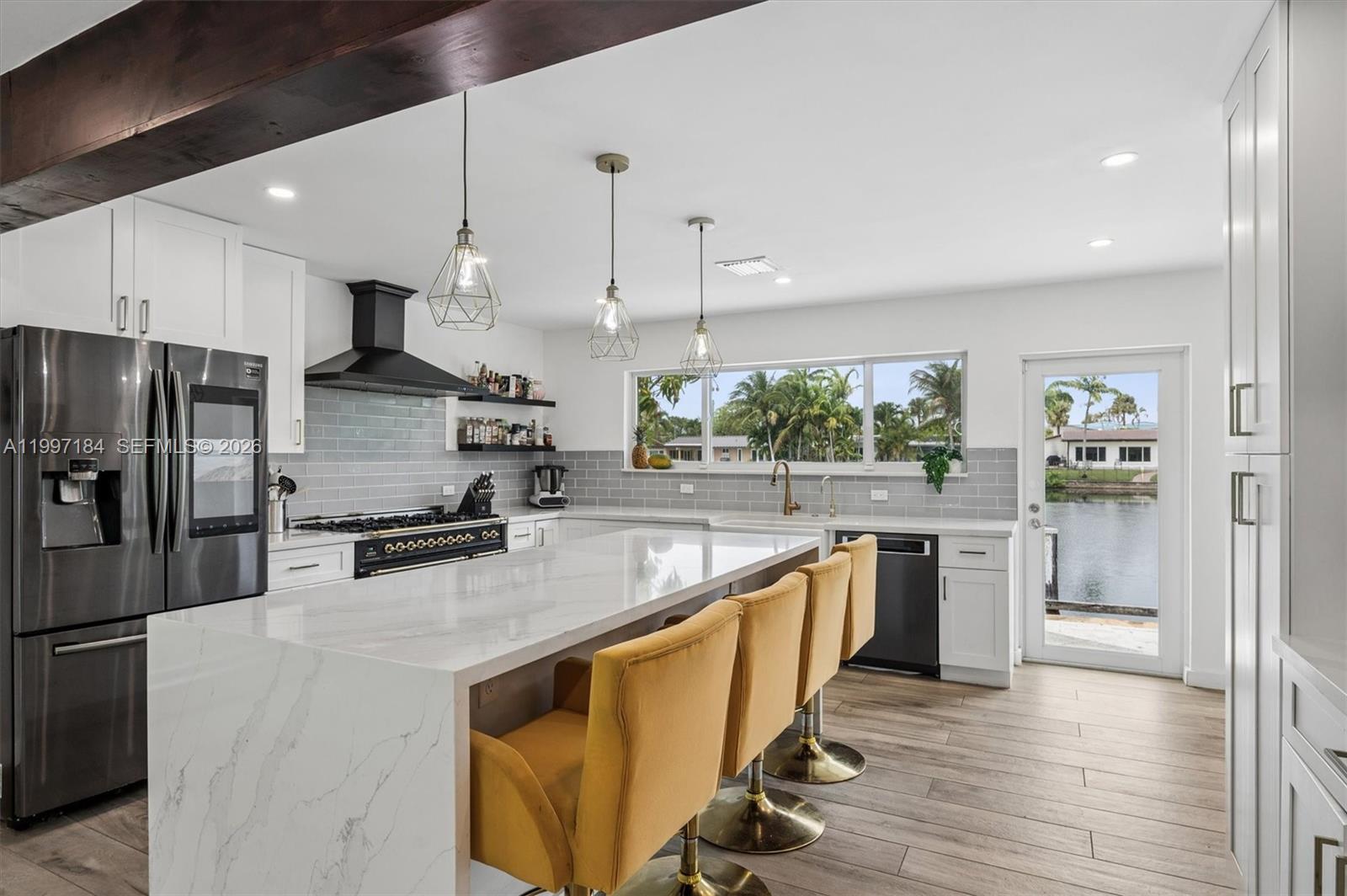 717 NW 30th St