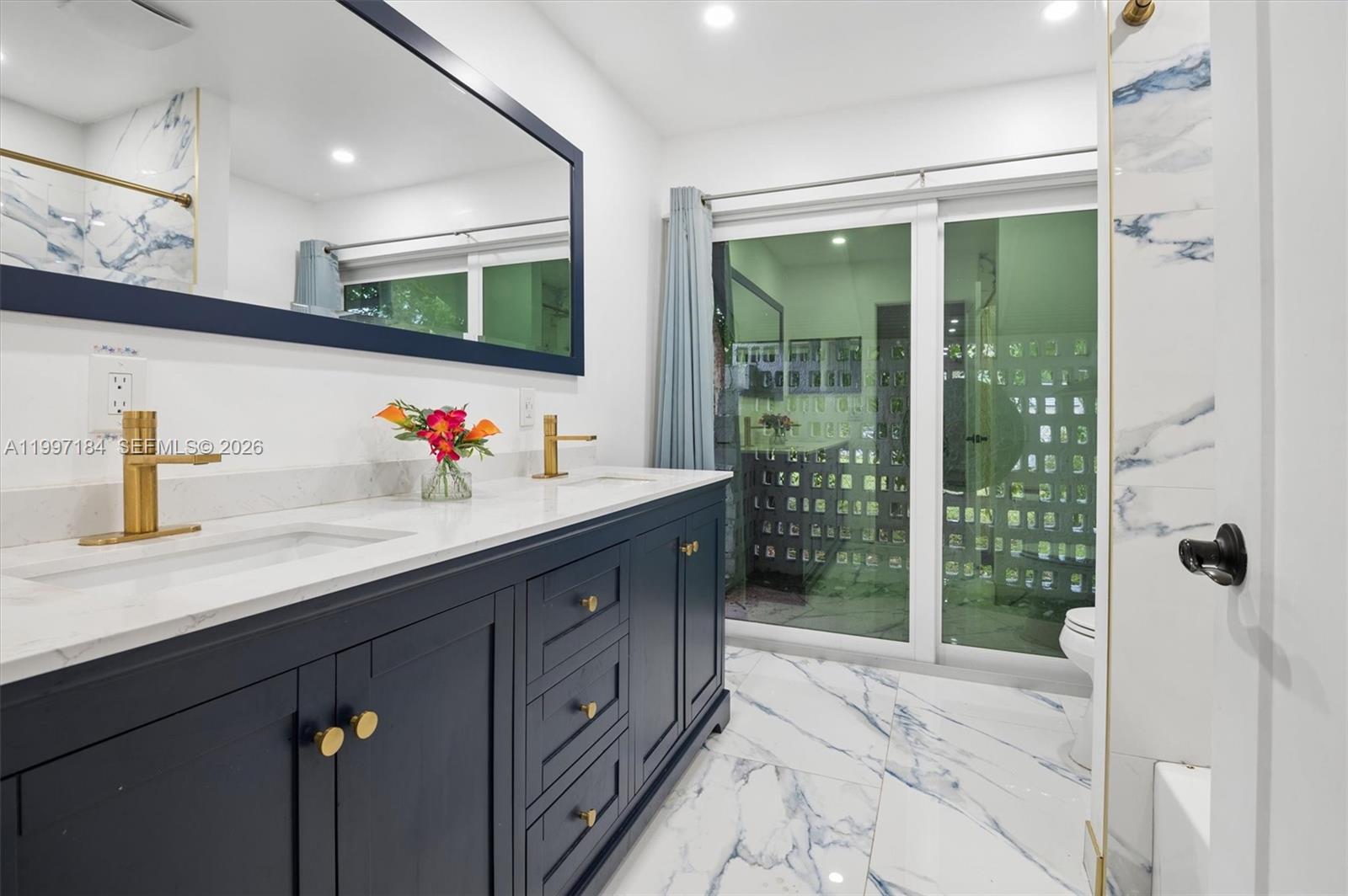 717 NW 30th St