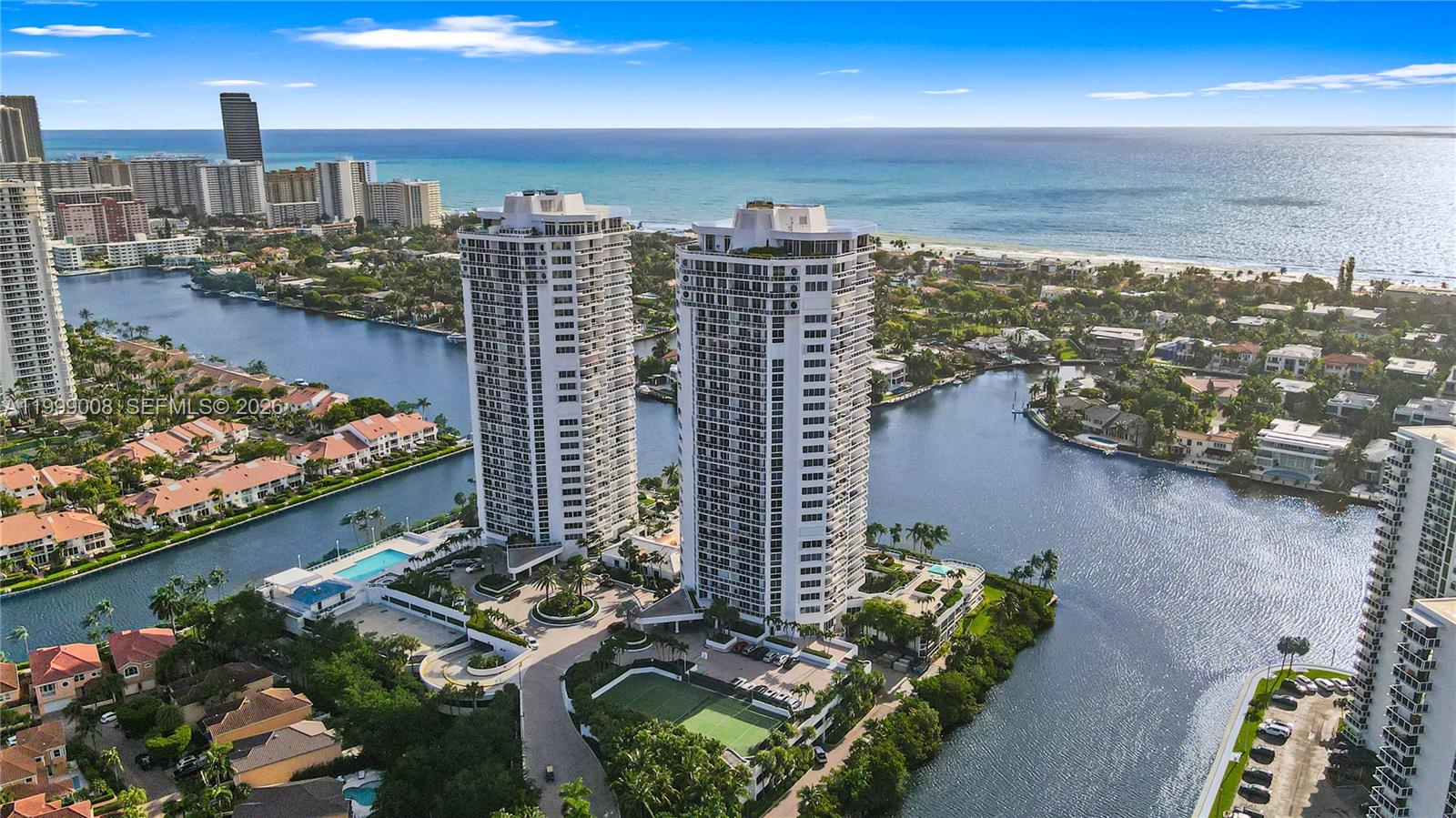 3802 NE 207th St # 2704