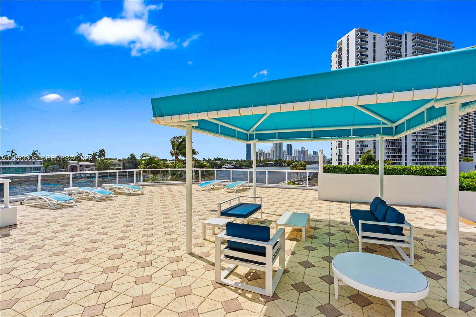 3802 NE 207th St # 2704