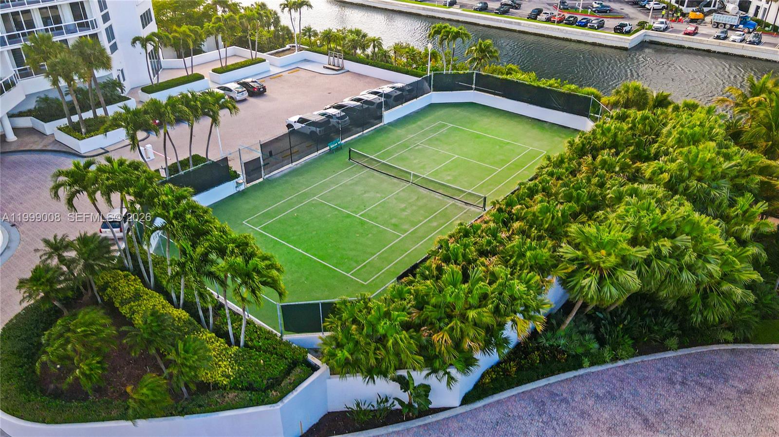 3802 NE 207th St # 2704