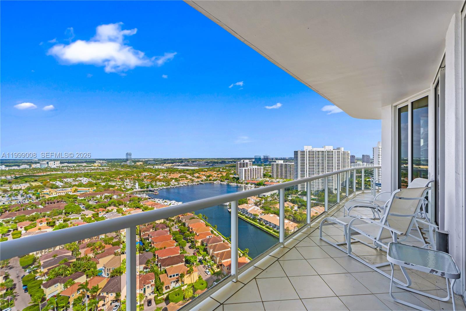 3802 NE 207th St # 2704