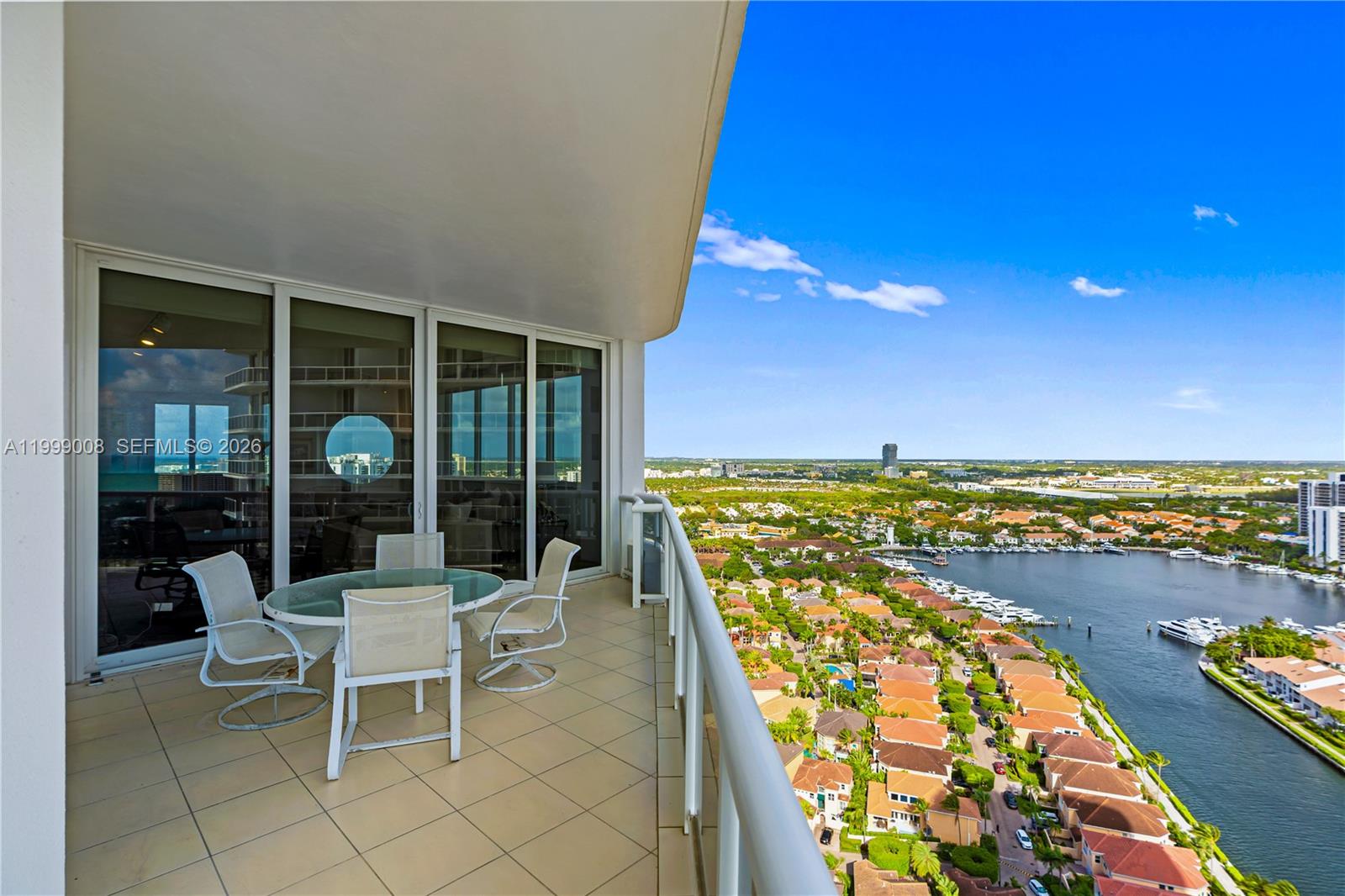 3802 NE 207th St # 2704