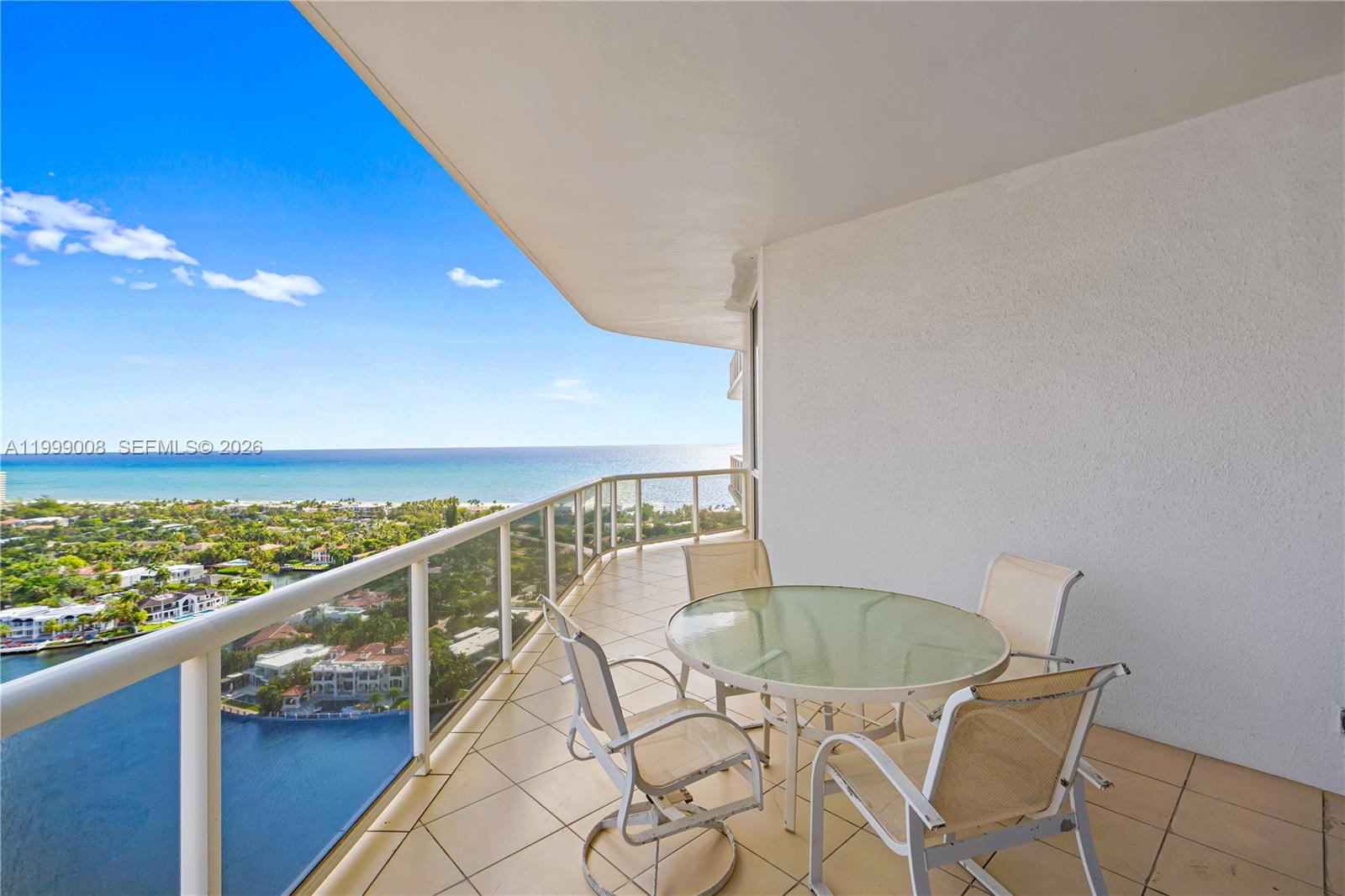 3802 NE 207th St # 2704