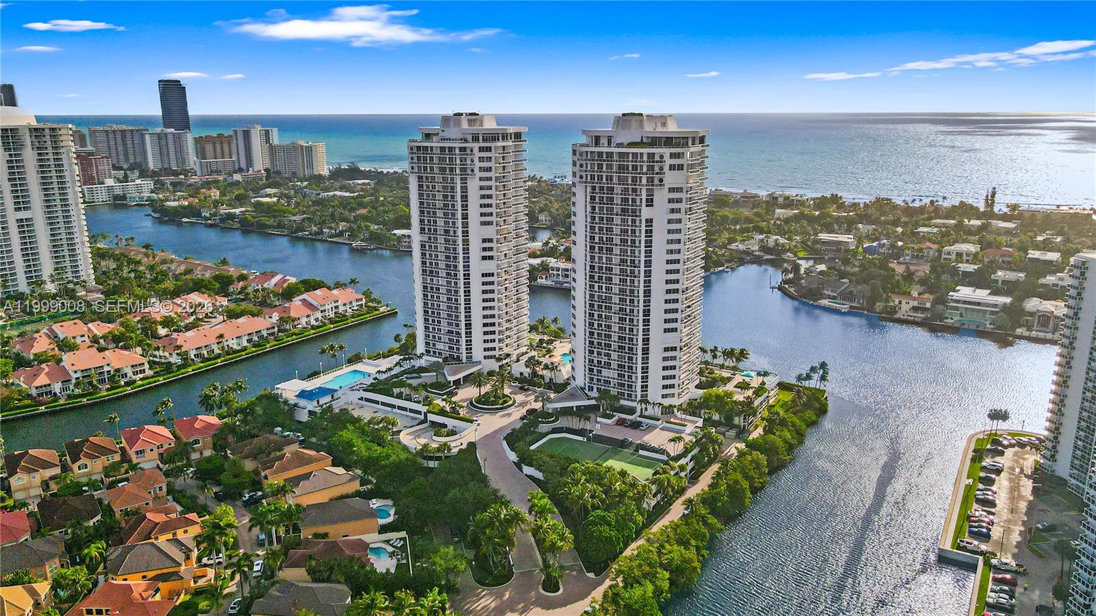 3802 NE 207th St # 2704