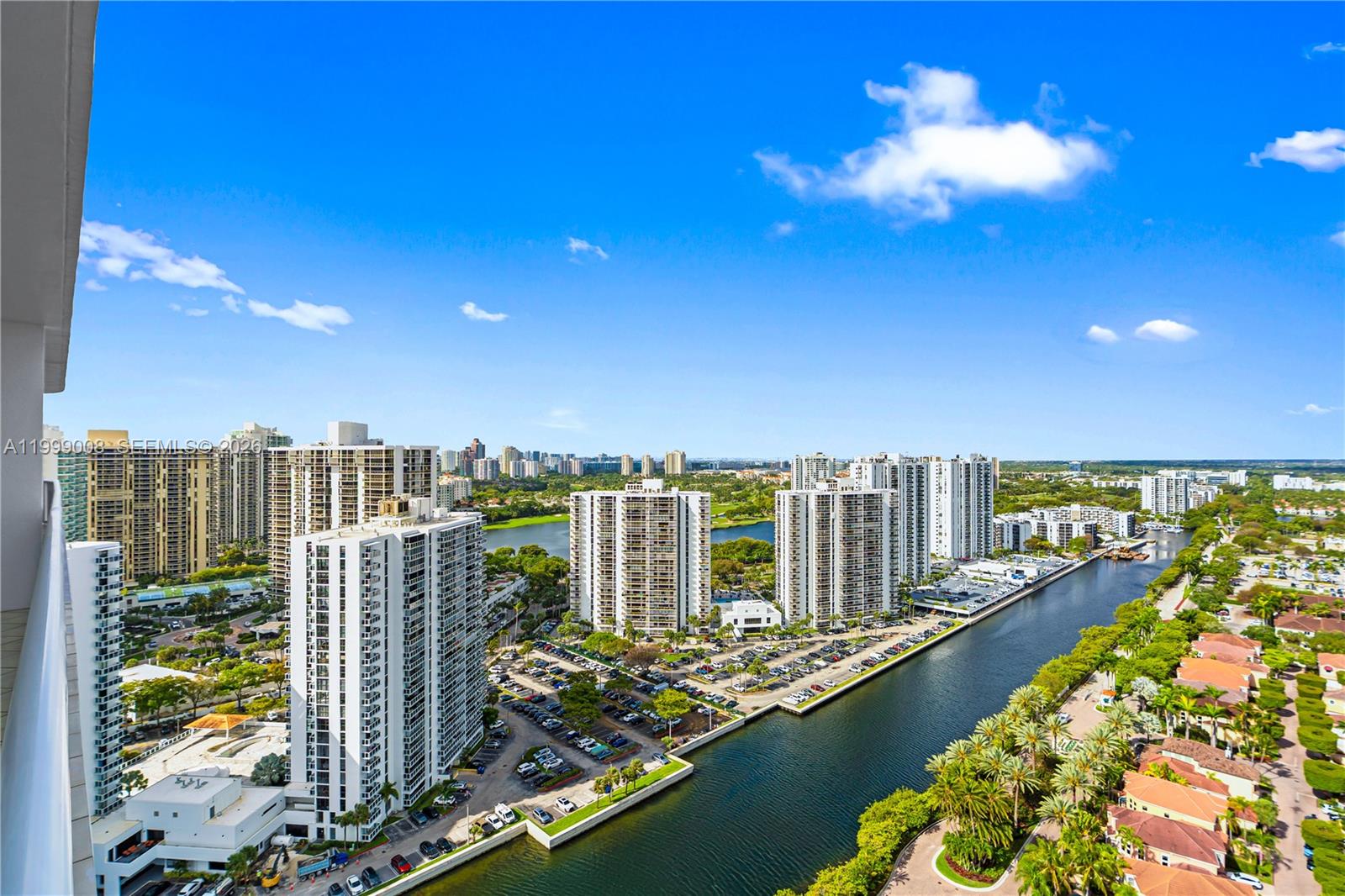 3802 NE 207th St # 2704