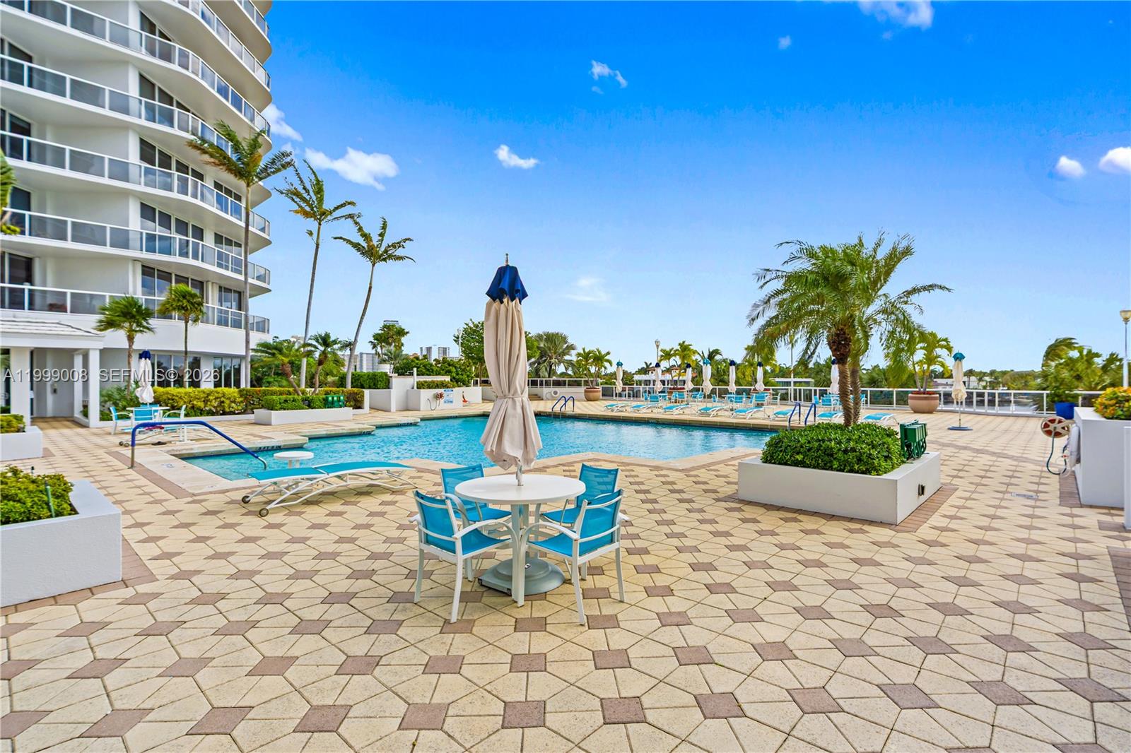 3802 NE 207th St # 2704