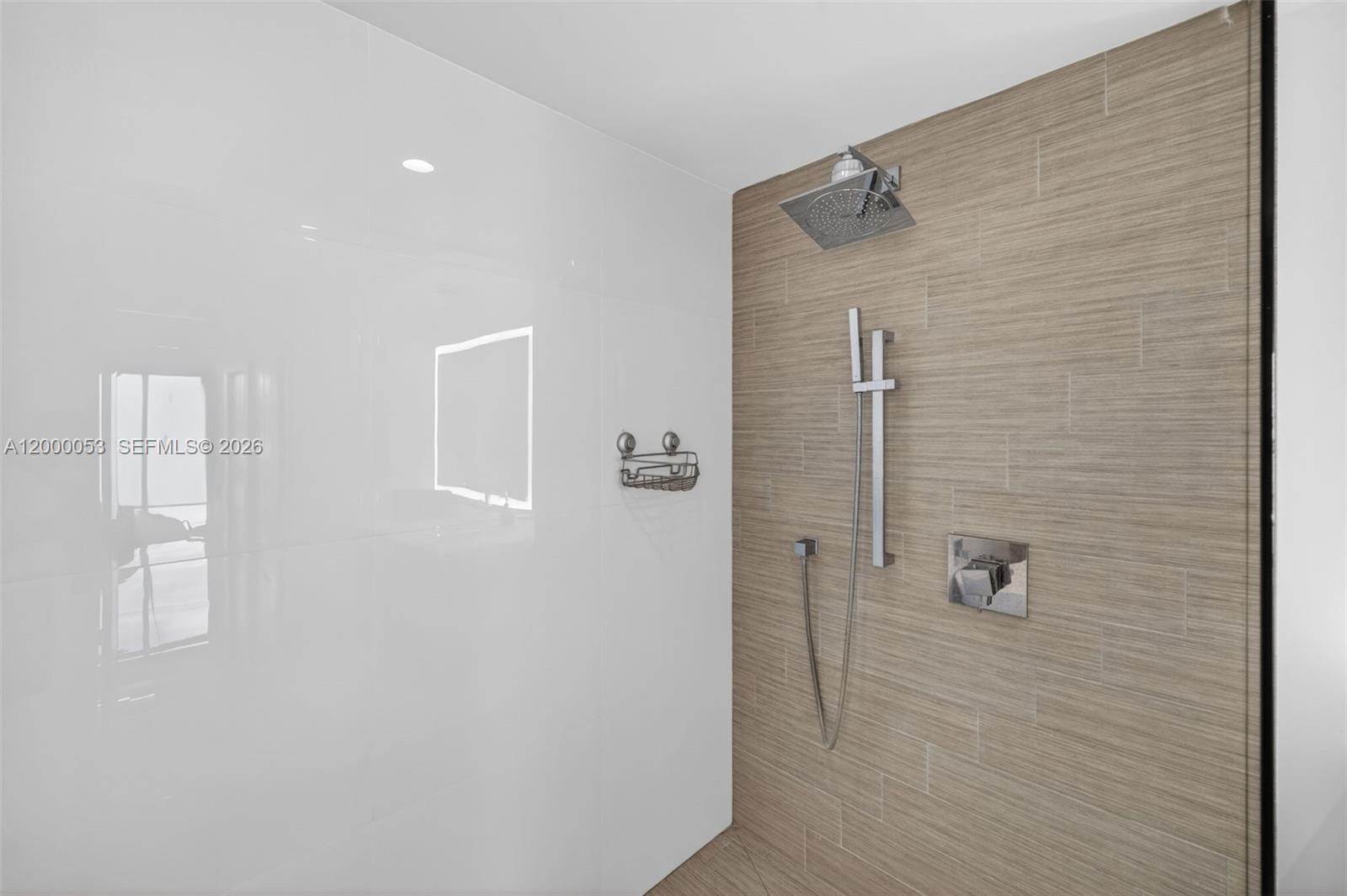 300 Sunny Isles Blvd # 807 Unit: 4-807