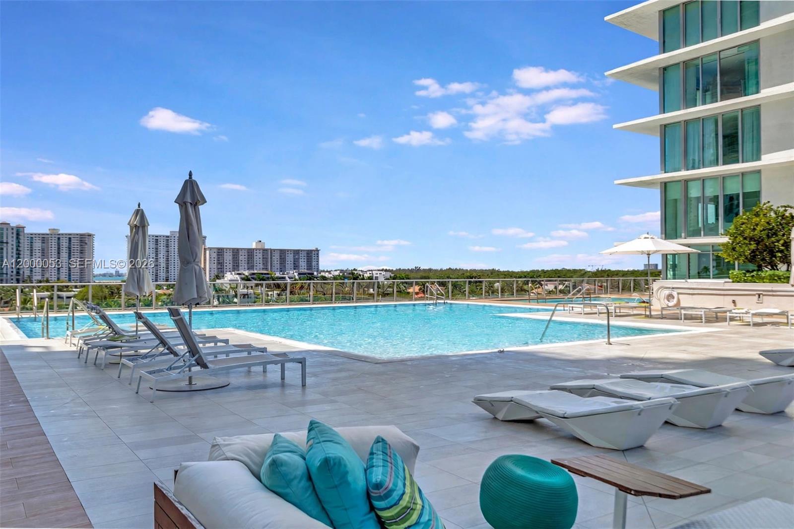 300 Sunny Isles Blvd # 807 Unit: 4-807