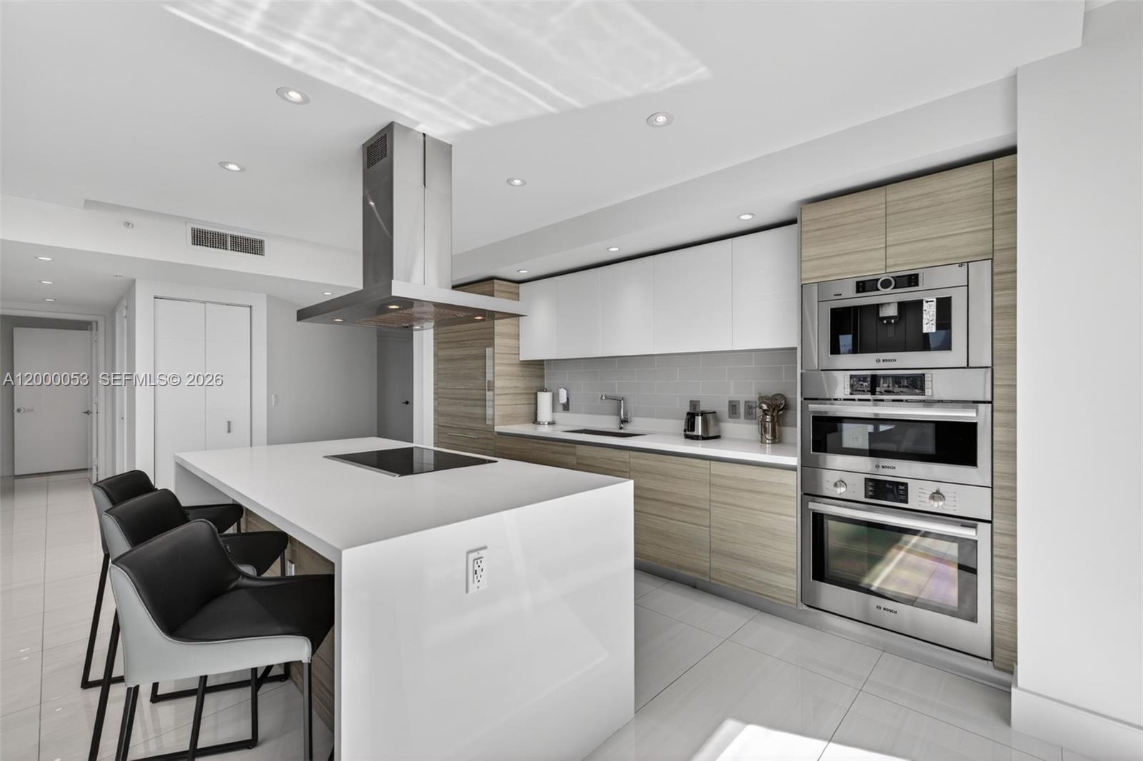 300 Sunny Isles Blvd # 807 Unit: 4-807