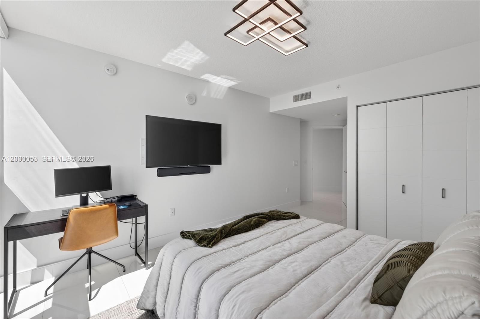 300 Sunny Isles Blvd # 807 Unit: 4-807