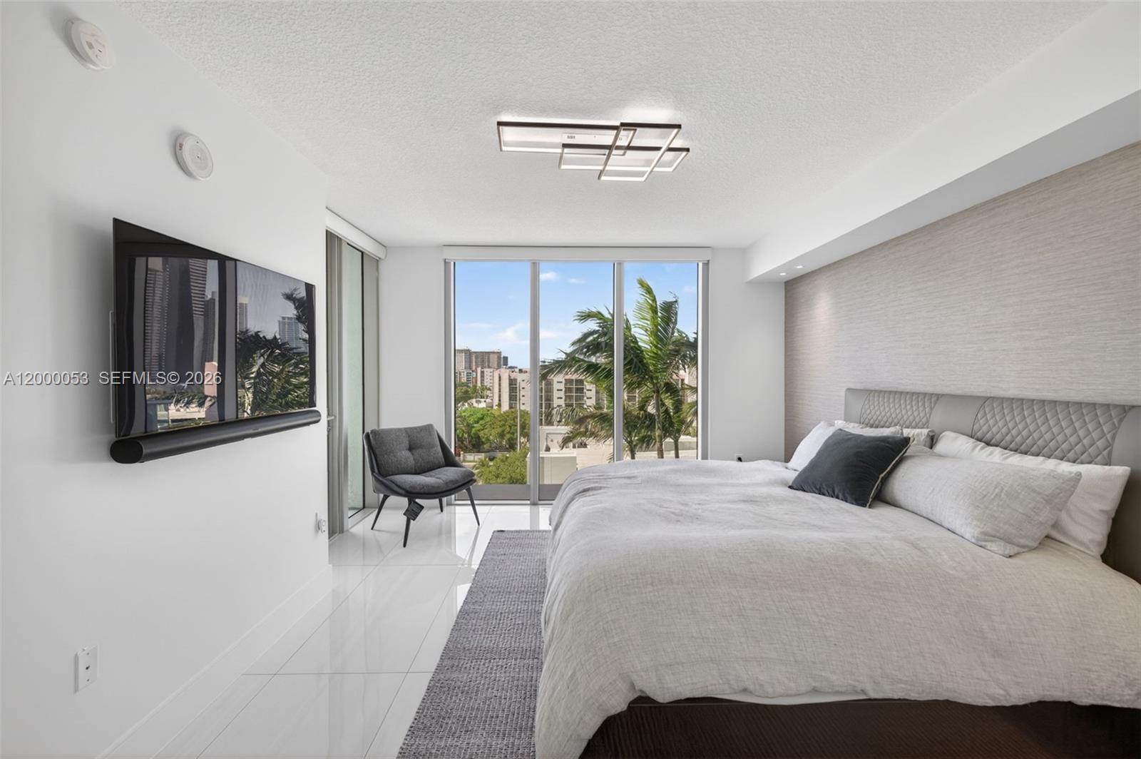 300 Sunny Isles Blvd # 807 Unit: 4-807