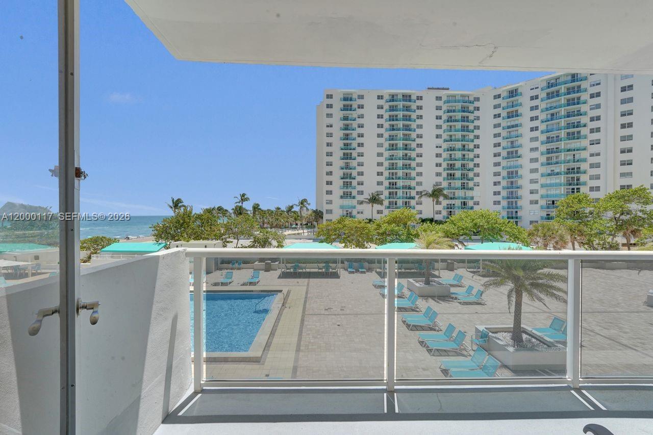 3725 S Ocean Dr # 306