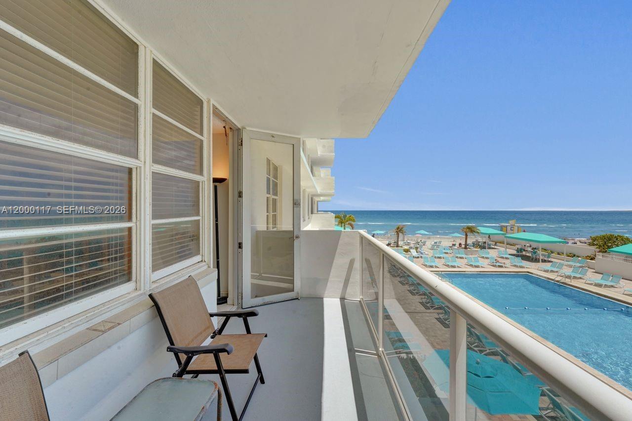 3725 S Ocean Dr # 306