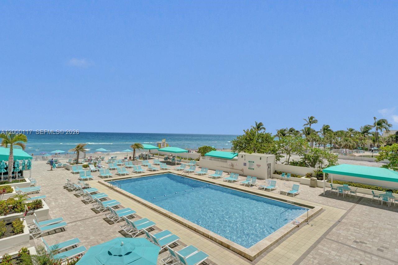 3725 S Ocean Dr # 306