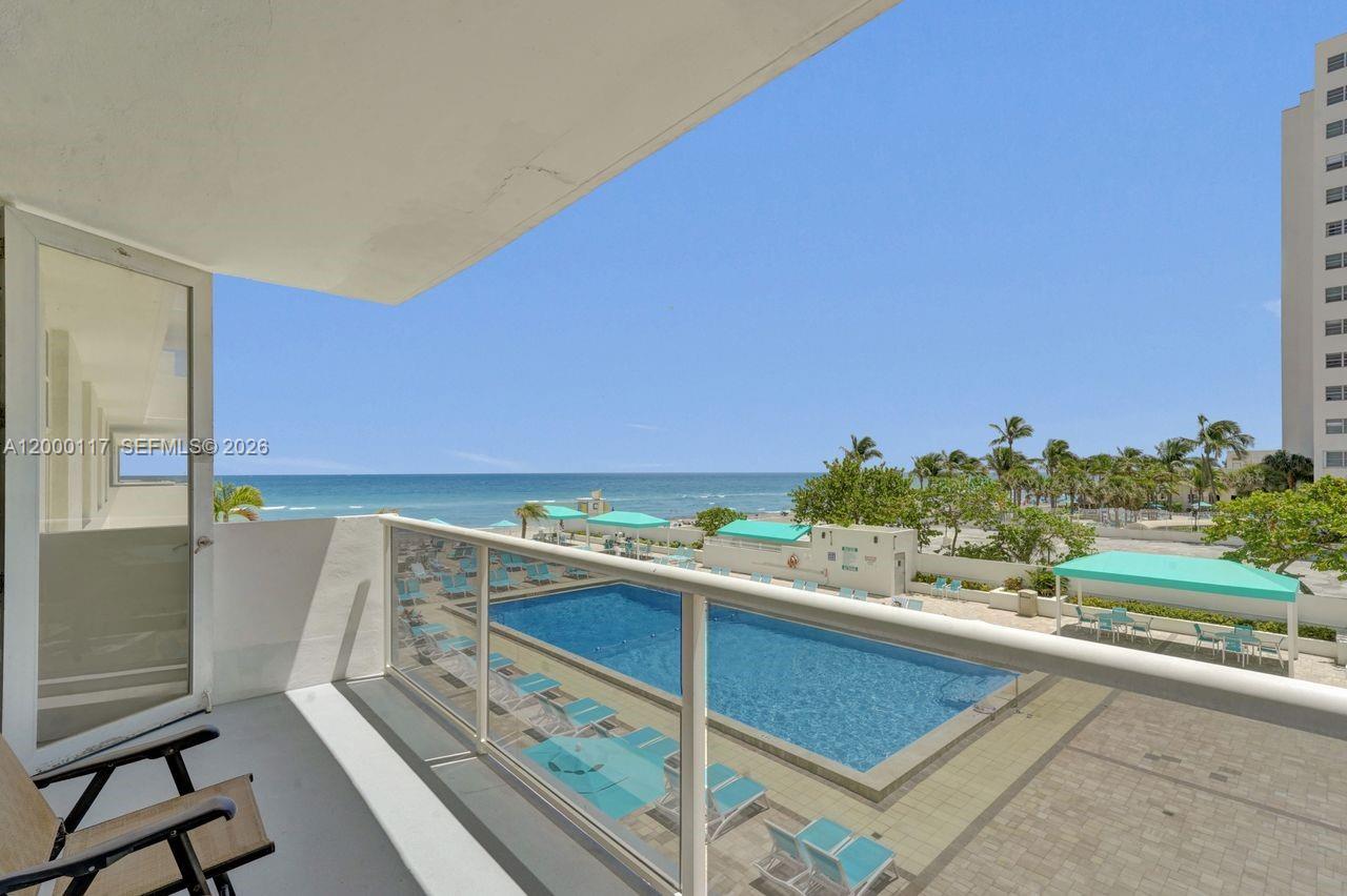3725 S Ocean Dr # 306