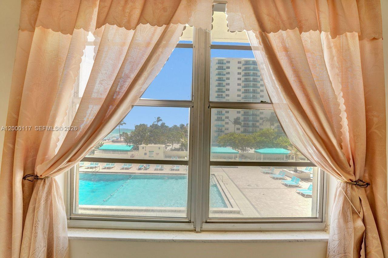 3725 S Ocean Dr # 306